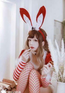 美女AV呻吟白浆喷水久久久_4K在线播放观看